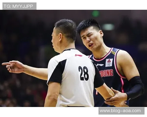 李弘权三分球精准发威全能表现助力球队取得胜利 李弘权三分球精准发威全能表现助力球队取得胜利